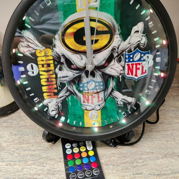 Green Bay Packers clock - Picture 10 of 12